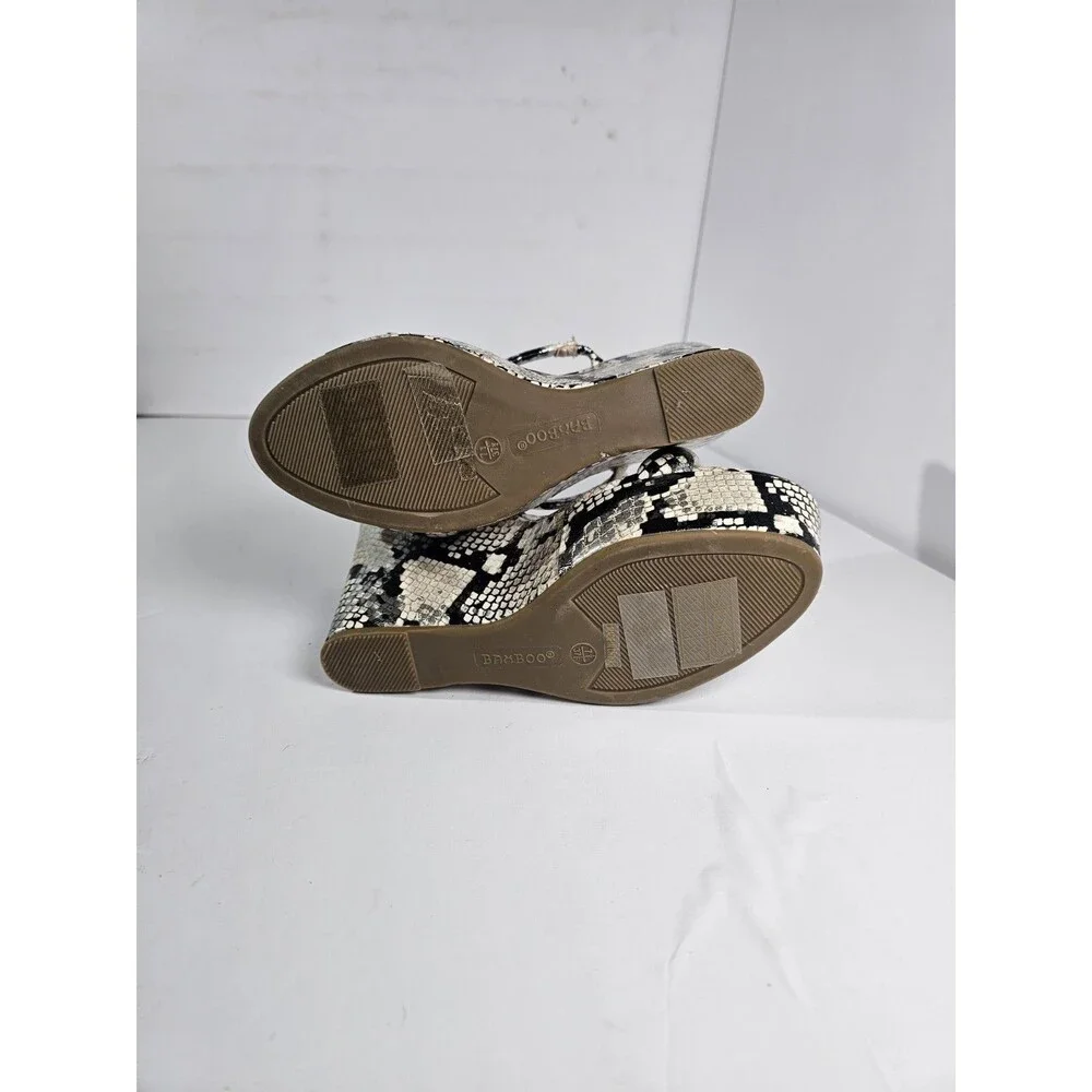 BAMBO Women Wedge Sandals Silver Snake Size 7.5 - Picture 4 of 7